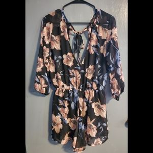 NW Floral 3/4 Length Romper